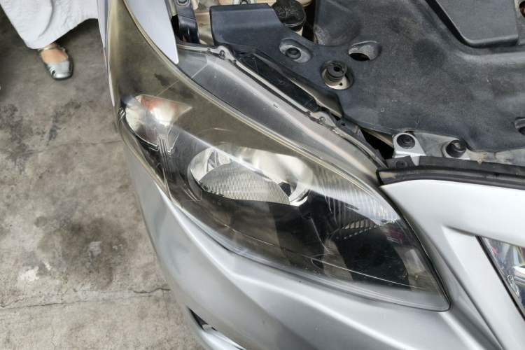Used Toyota Corolla 2012 Luxurious Edition 1.8L CVT GL-i Right Front Headlight