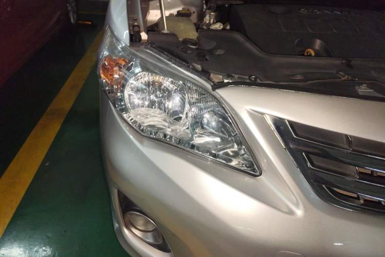 Used Toyota Corolla 2012 Luxurious Edition 1.6L Automatic GL Right Front Headlight