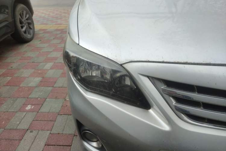 Used Toyota Corolla 2012 Luxurious Edition 1.6L Automatic GL Right Front Headlight