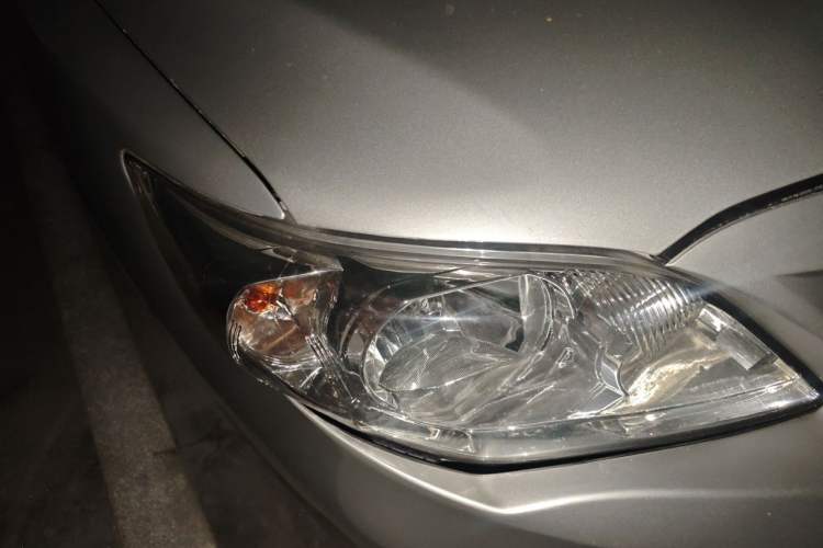 Used Toyota Corolla 2012 Luxurious Edition 1.8L CVT GL-i Right Front Headlight