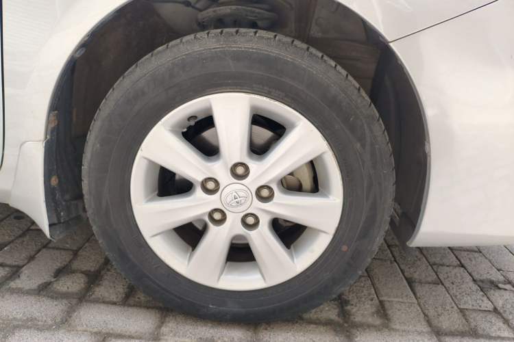Used Toyota Corolla 2012 Luxurious Edition 1.6L Automatic GL Right Front Wheel Hub