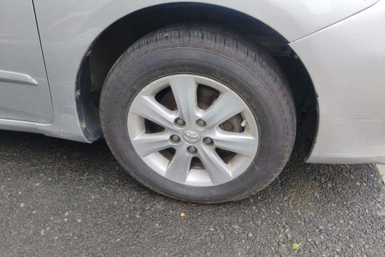 Used Toyota Corolla 2012 Luxurious Edition 1.6L Automatic GL Right Front Wheel Hub