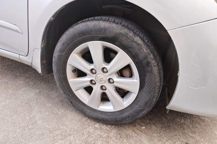 Used Toyota Corolla 2012 Luxurious Edition 1.6L Automatic GL Right Front Wheel Hub
