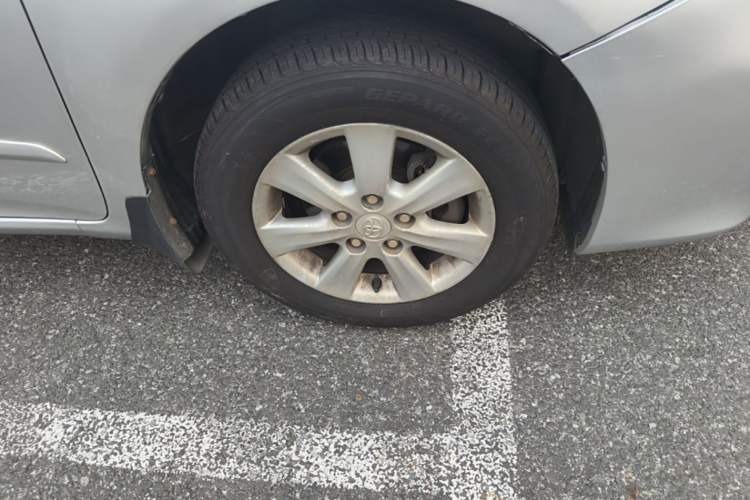 Used Toyota Corolla 2012 Luxurious Edition 1.6L Automatic GL Right Front Wheel Hub