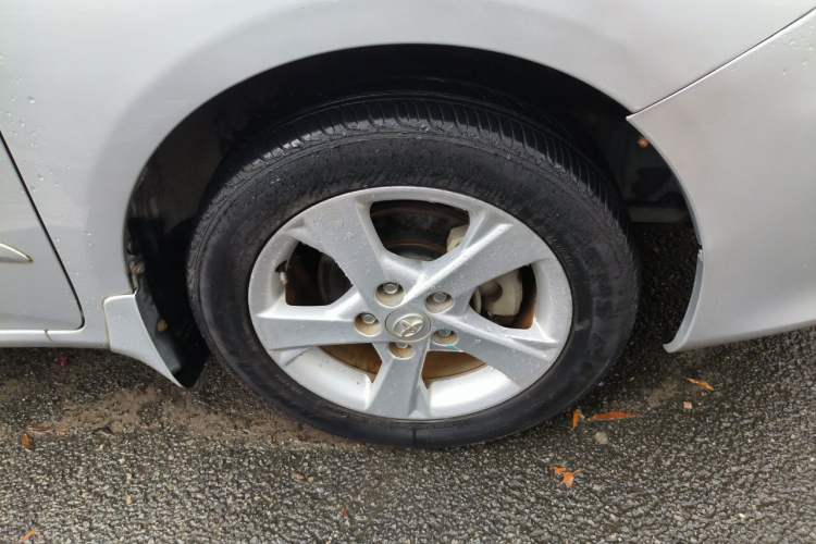Used Toyota Corolla 2012 Luxurious Edition 1.8L CVT GL-i Right Front Wheel Hub