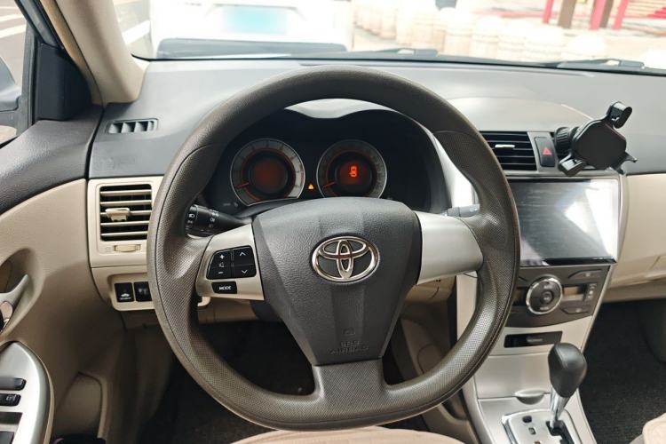 Used Toyota Corolla 2012 Luxurious Edition 1.8L CVT GL-i Steering Wheel