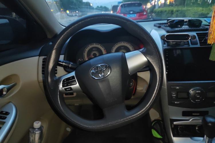 Used Toyota Corolla 2012 Luxurious Edition 1.6L Automatic GL Steering Wheel