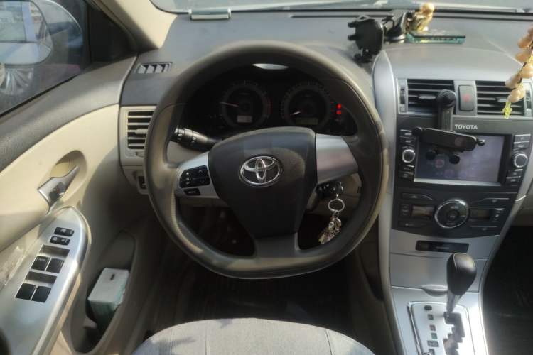 Used Toyota Corolla 2012 Luxurious Edition 1.6L Automatic GL Steering Wheel