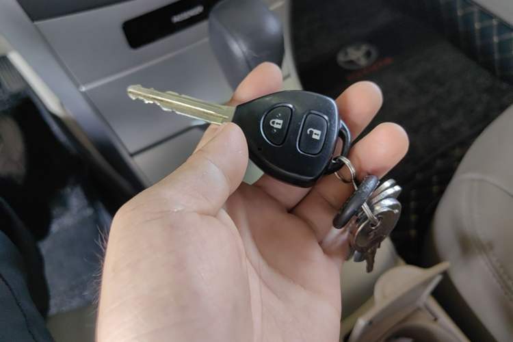 Used Toyota Corolla 2012 Luxurious Edition 1.6L Automatic GL Vehicle Key