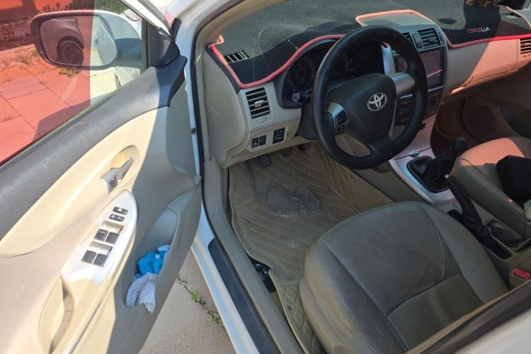 Used Toyota Corolla 2012 Luxurious Edition 1.6L Manual GL Driver Seat