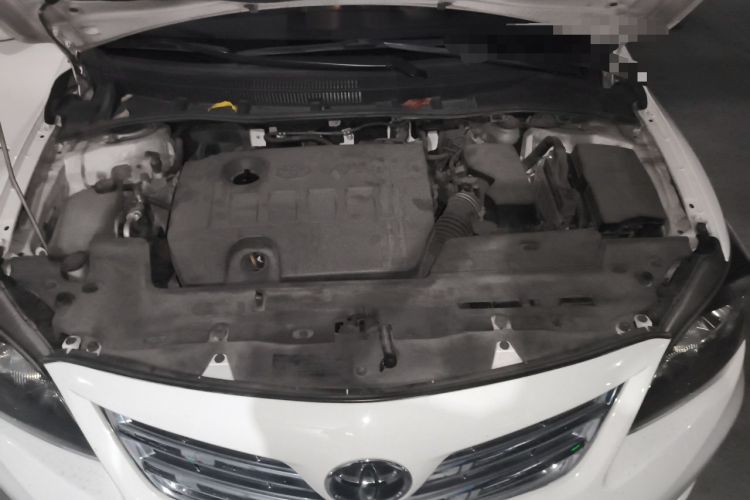 Used Toyota Corolla 2012 Luxurious Edition 1.8L CVT GL-i Engine Bay