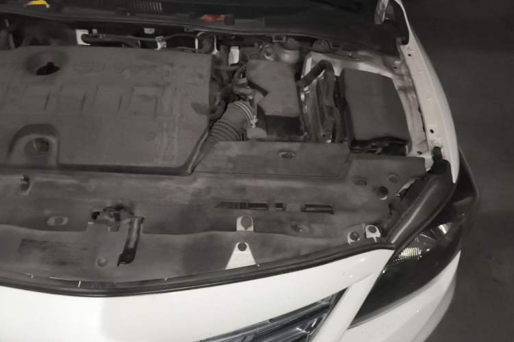 Used Toyota Corolla 2012 Luxurious Edition 1.8L CVT GL-i Engine Bay Left