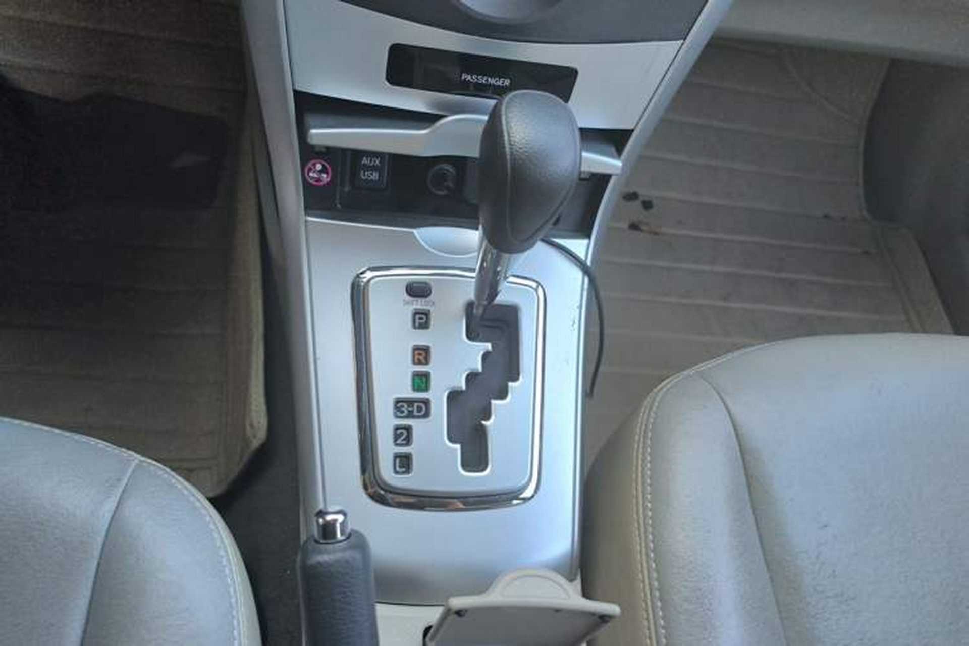 Used Toyota Corolla 2012 Luxurious Edition 1.6L Automatic GL Gear Lever