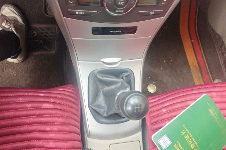 Used Toyota Corolla 2012 Luxurious Edition 1.6L Manual GL Gear Lever