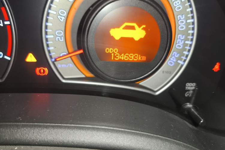 Used Toyota Corolla 2012 Luxurious Edition 1.8L CVT GL-i Odometer Close Up