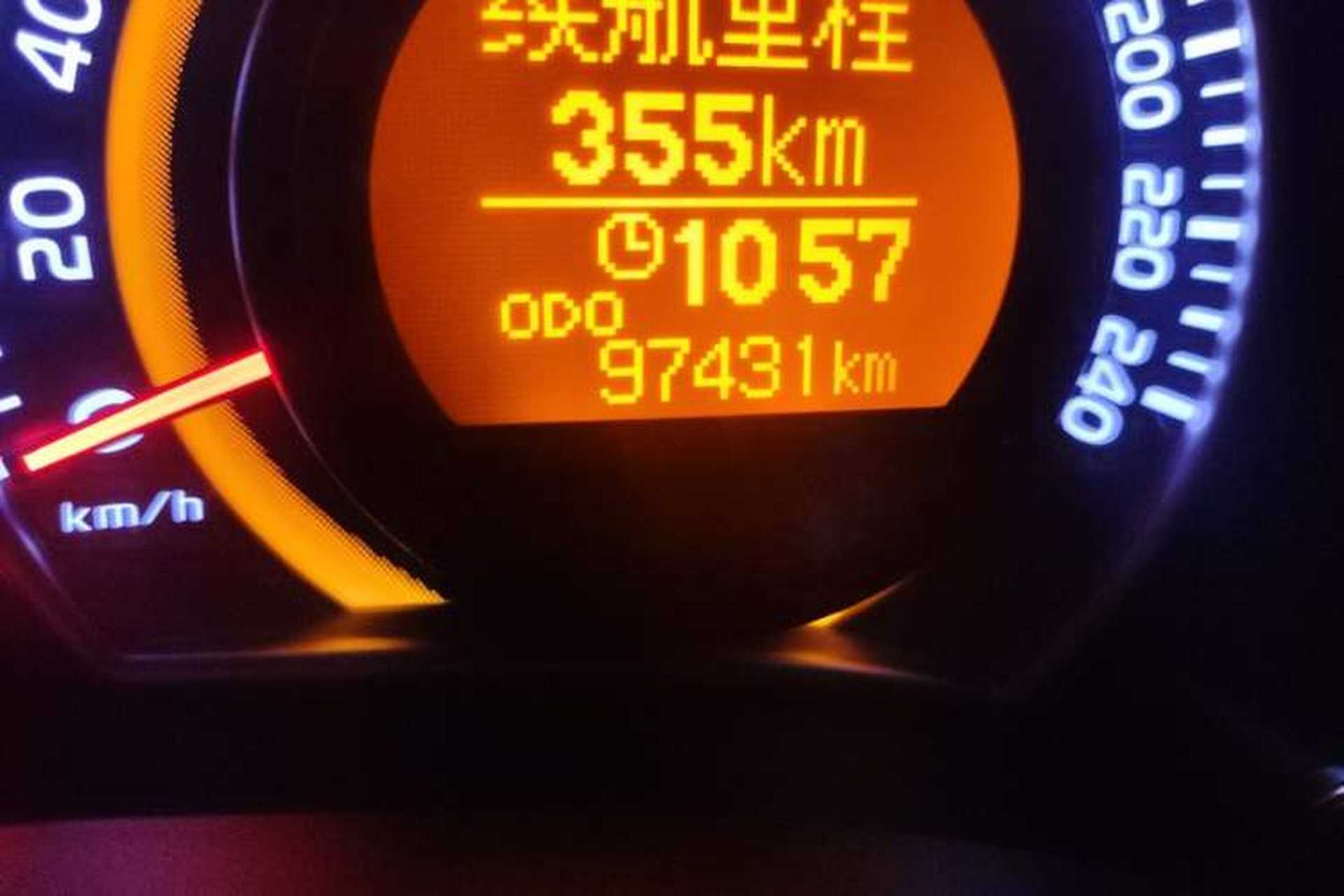 Used Toyota Corolla 2012 Luxurious Edition 1.8L CVT GL-i Odometer Close Up