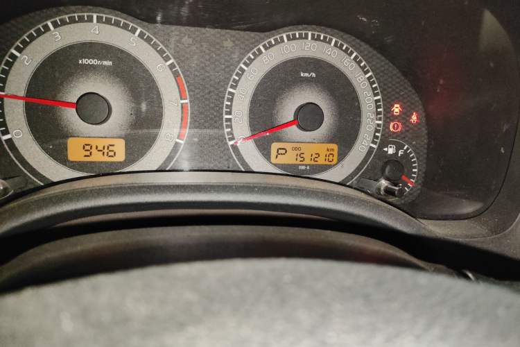 Used Toyota Corolla 2012 Luxurious Edition 1.6L Automatic GL Odometer Close Up
