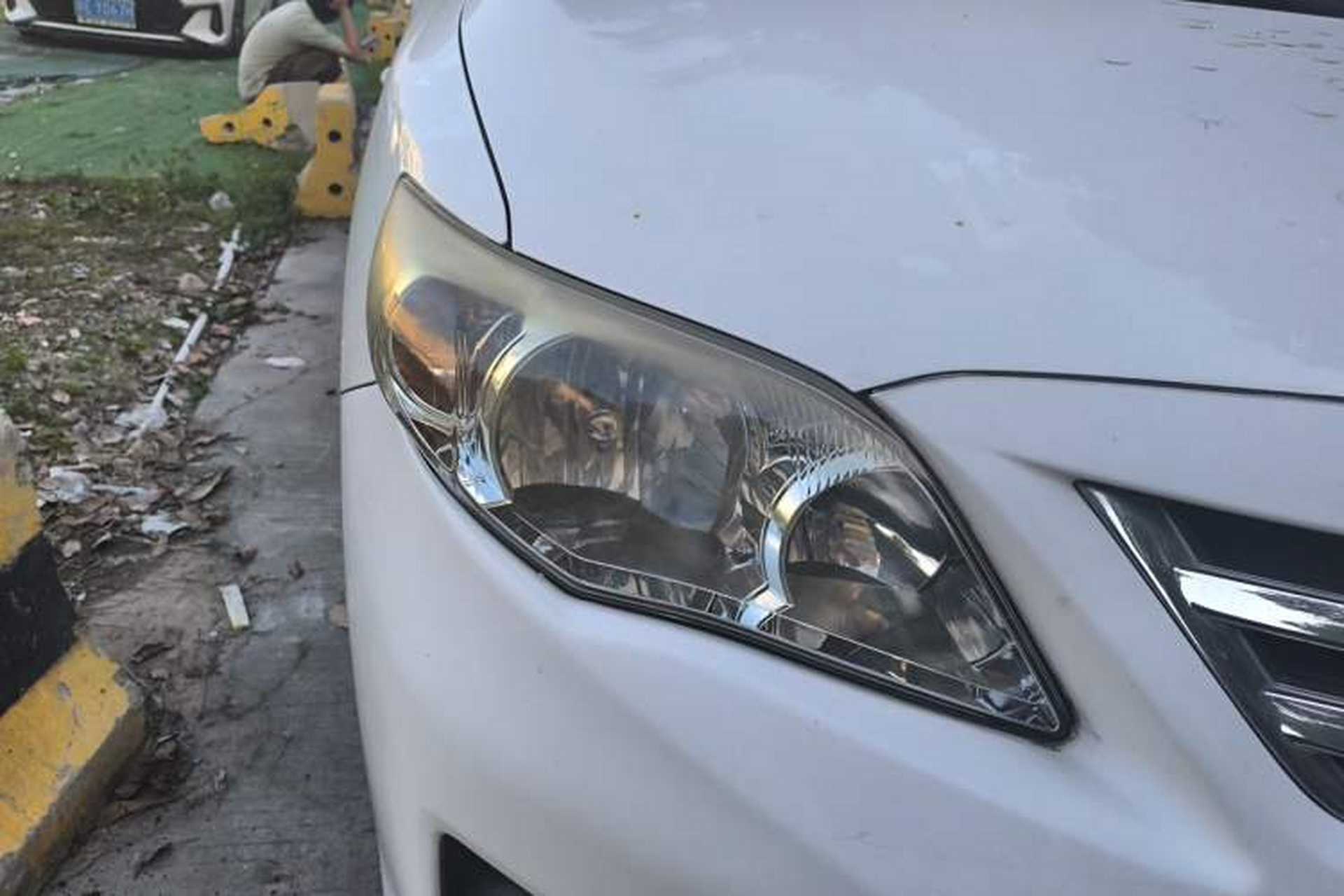 Used Toyota Corolla 2012 Luxurious Edition 1.6L Automatic GL Right Front Headlight