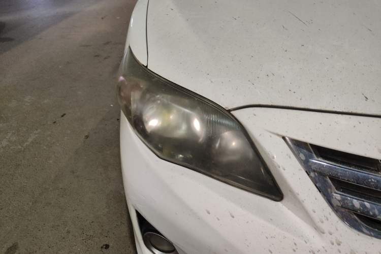 Used Toyota Corolla 2012 Luxurious Edition 1.6L Automatic GL Right Front Headlight