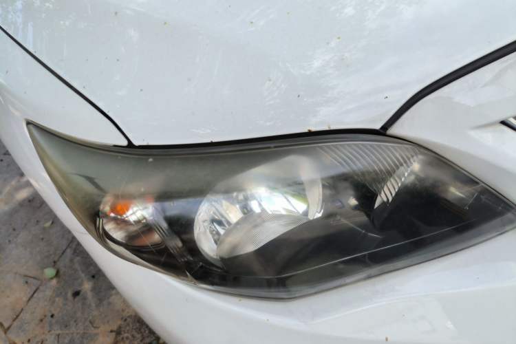 Used Toyota Corolla 2012 Luxurious Edition 1.8L CVT GL-i Right Front Headlight