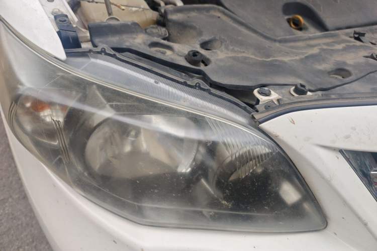 Used Toyota Corolla 2012 Luxurious Edition 1.6L Manual GL Right Front Headlight