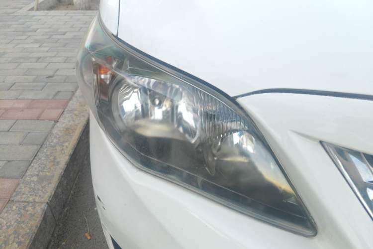 Used Toyota Corolla 2012 Luxurious Edition 1.6L Automatic GL Right Front Headlight