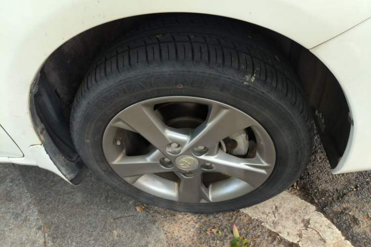 Used Toyota Corolla 2012 Luxurious Edition 1.8L CVT GL-i Right Front Wheel Hub