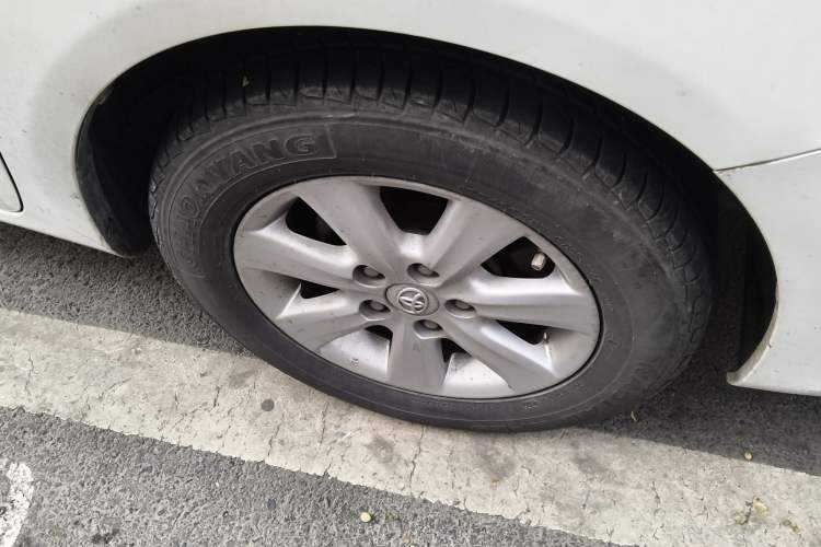 Used Toyota Corolla 2012 Luxurious Edition 1.6L Automatic GL Right Front Wheel Hub