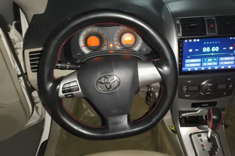 Used Toyota Corolla 2012 Luxurious Edition 1.8L CVT GL-i Steering Wheel