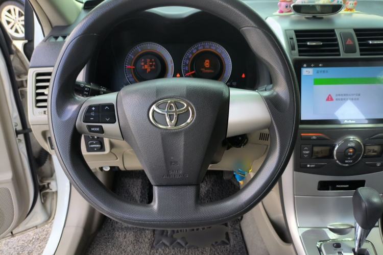 Used Toyota Corolla 2012 Luxurious Edition 1.8L CVT GL-i Steering Wheel