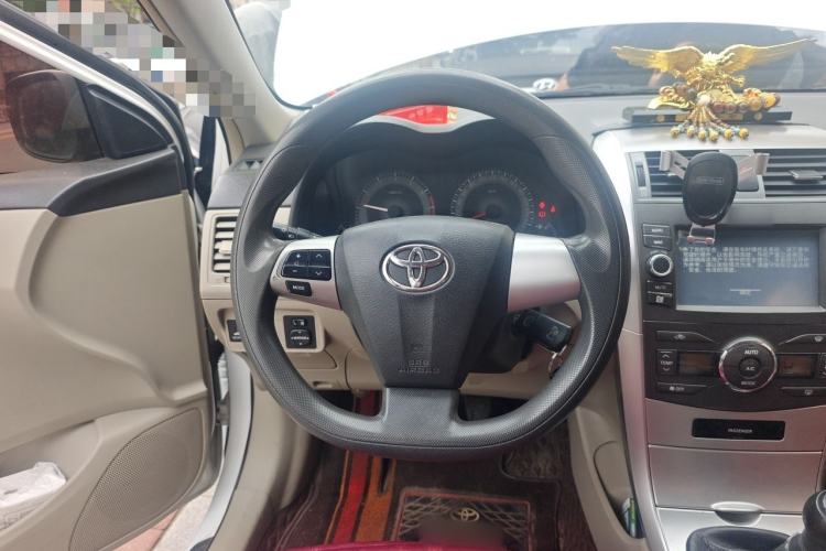 Used Toyota Corolla 2012 Luxurious Edition 1.6L Manual GL Steering Wheel