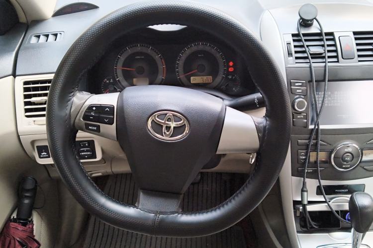 Used Toyota Corolla 2012 Luxurious Edition 1.6L Automatic GL Steering Wheel