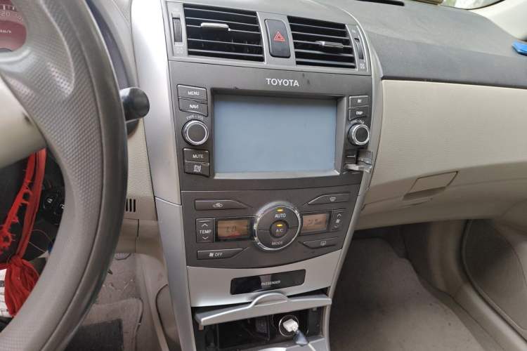 Used Toyota Corolla 2013 Special Edition 1.6L Manual – Cool GL Model Audio And AC Panel