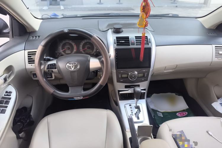 Used Toyota Corolla 2013 Special Edition 1.6L Automatic GL Cool Model Center Console