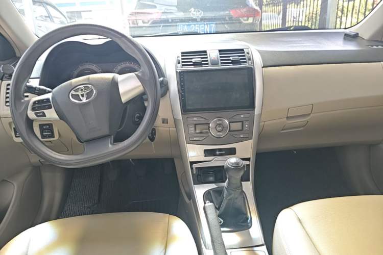 Used Toyota Corolla 2013 Special Edition 1.6L Manual – Cool GL Model Center Console