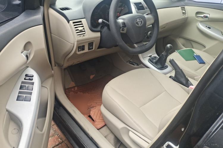 Used Toyota Corolla 2013 Special Edition 1.6L Manual Cool GL Model Driver Seat