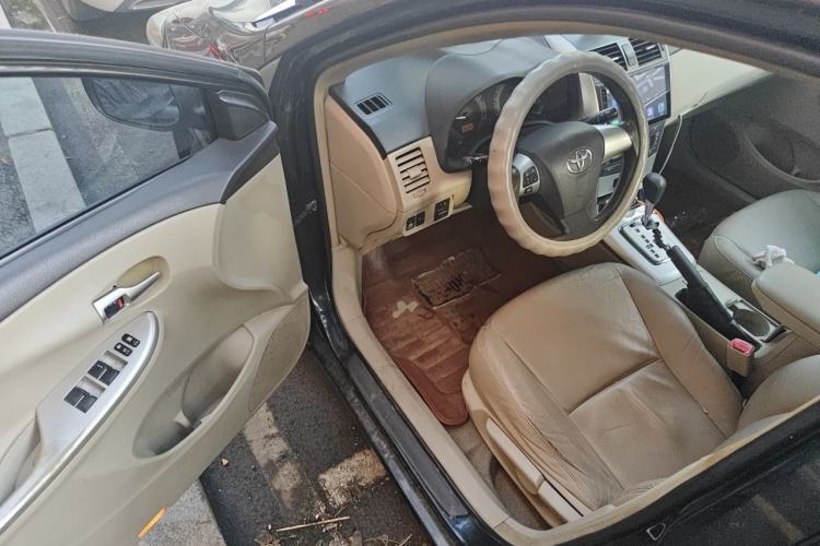 Used Toyota Corolla 2013 Special Edition 1.6L Automatic GL Cool Model Driver Seat
