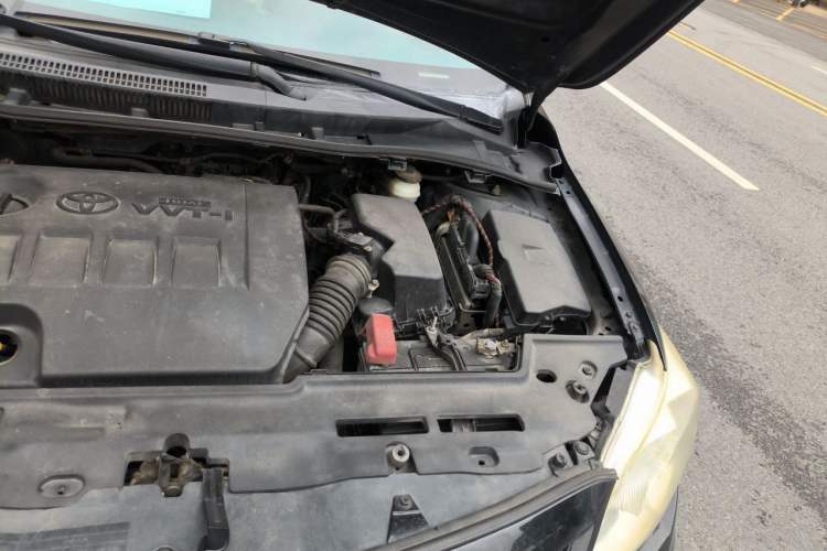 Used Toyota Corolla 2013 Special Edition 1.6L Automatic Cool GL Model Engine Bay Left