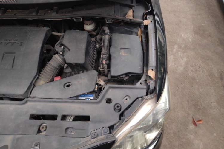 Used Toyota Corolla 2013 Special Edition 1.6L Manual Cool GL Model Engine Bay Left