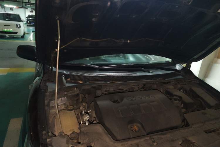 Used Toyota Corolla 2013 Special Edition 1.6L Automatic Cool GL Model Engine Bay Right