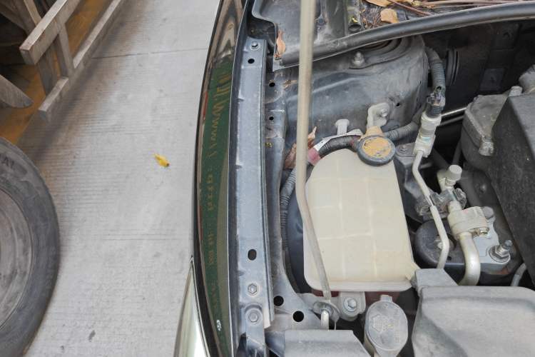 Used Toyota Corolla 2013 Special Edition 1.6L Automatic Cool GL Model Engine Bay Right