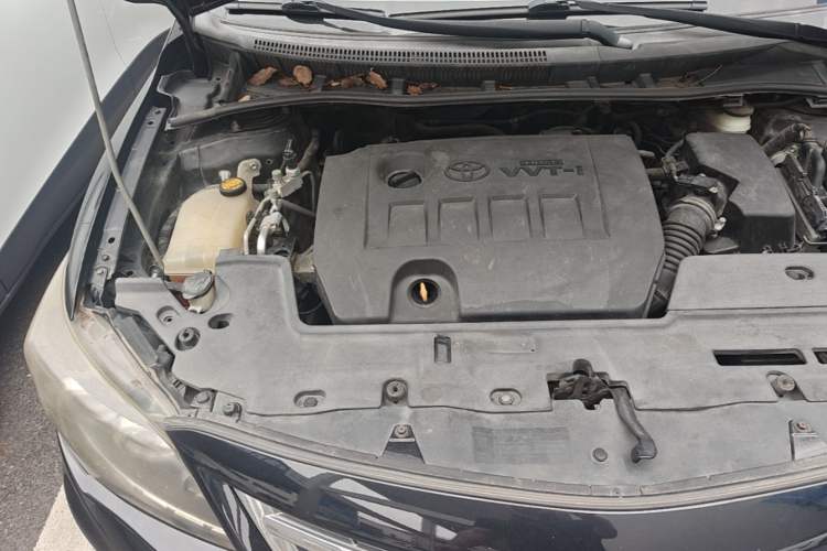 Used Toyota Corolla 2013 Special Edition 1.6L Automatic Cool GL Model Engine Bay Right