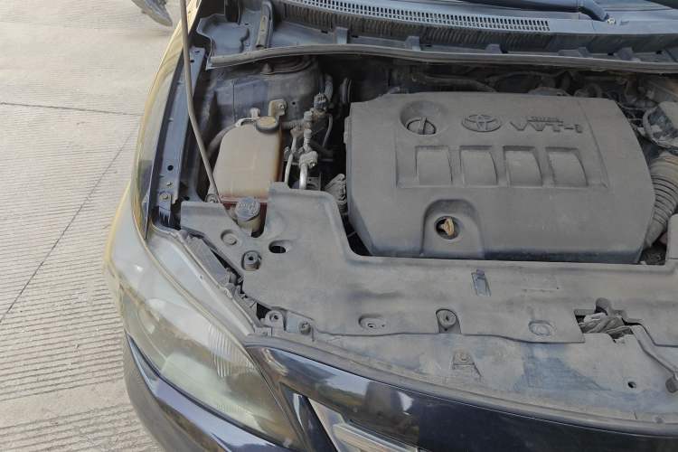 Used Toyota Corolla 2013 Special Edition 1.6L Automatic Cool GL Model Engine Bay Right