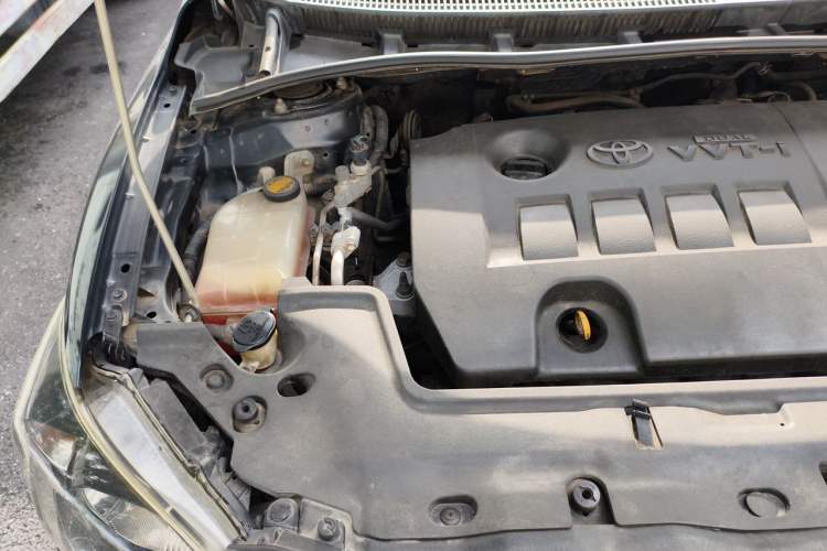 Used Toyota Corolla 2013 Special Edition 1.6L Automatic Cool GL Model Engine Bay Right