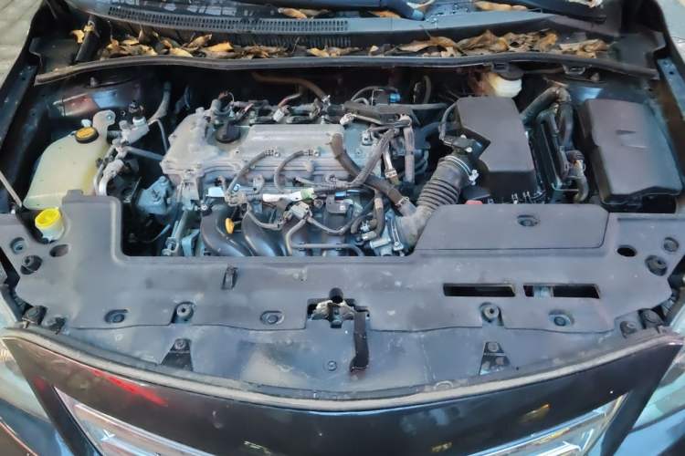 Used Toyota Corolla 2013 Special Edition 1.8L CVT ZhiKu GL-i Engine Bay