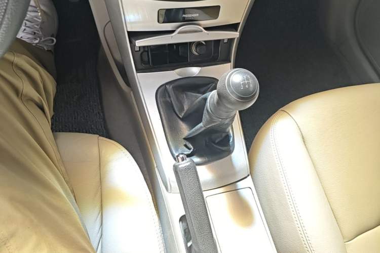 Used Toyota Corolla 2013 Special Edition 1.6L Manual – Cool GL Model Gear Lever