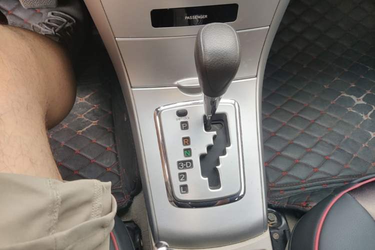 Used Toyota Corolla 2013 Special Edition 1.6L Automatic Cool GL Model Gear Lever