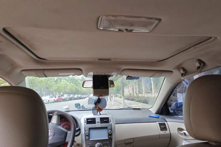 Used Toyota Corolla 2013 Special Edition 1.6L Manual – Cool GL Model Headliner