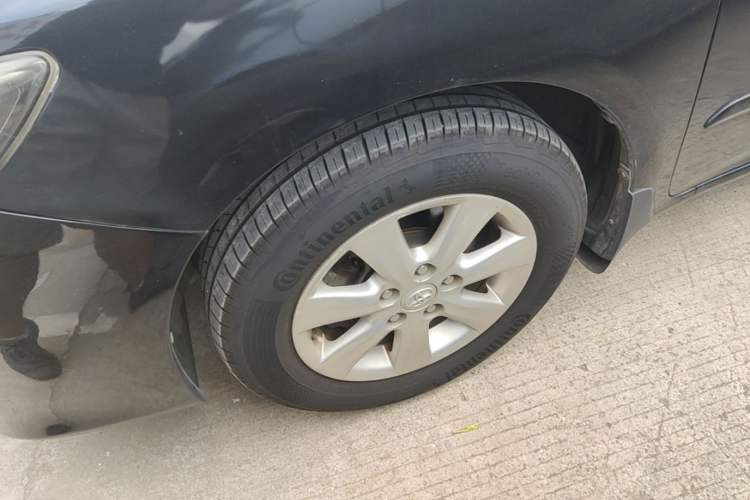 Used Toyota Corolla 2013 Special Edition 1.6L Automatic Cool GL Model Left Front Wheel Hub