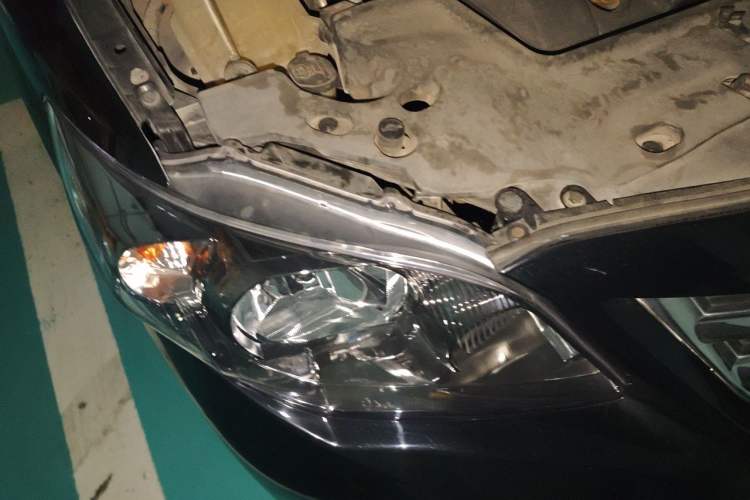 Used Toyota Corolla 2013 Special Edition 1.6L Automatic Cool GL Model Right Front Headlight
